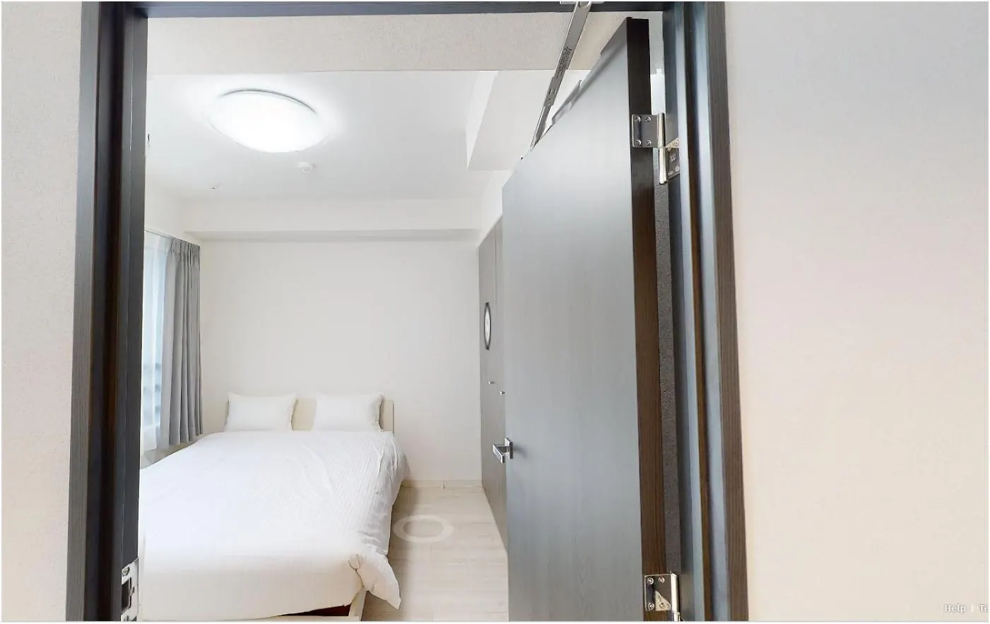 Tokyo One Bedroom Condo With Separate Office شقة